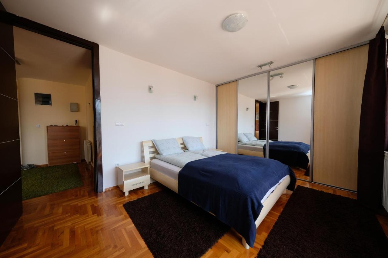 Awesome Panorama Penthouse - Free Parking And Balcony Apartment Sarajevo Luaran gambar